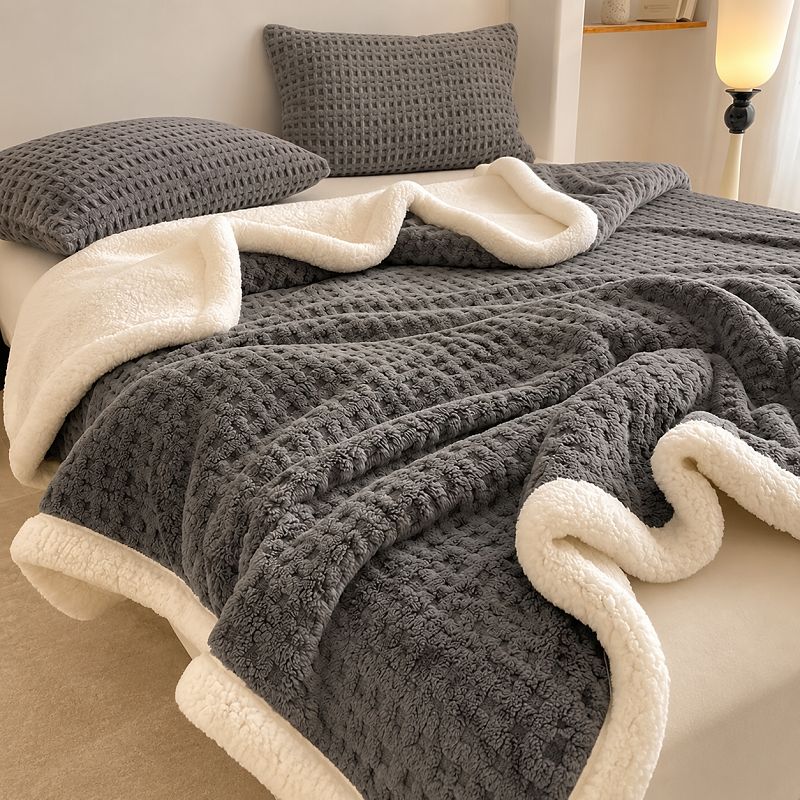 High-Quality Reactive Printed Sherpa Fleece Blanket